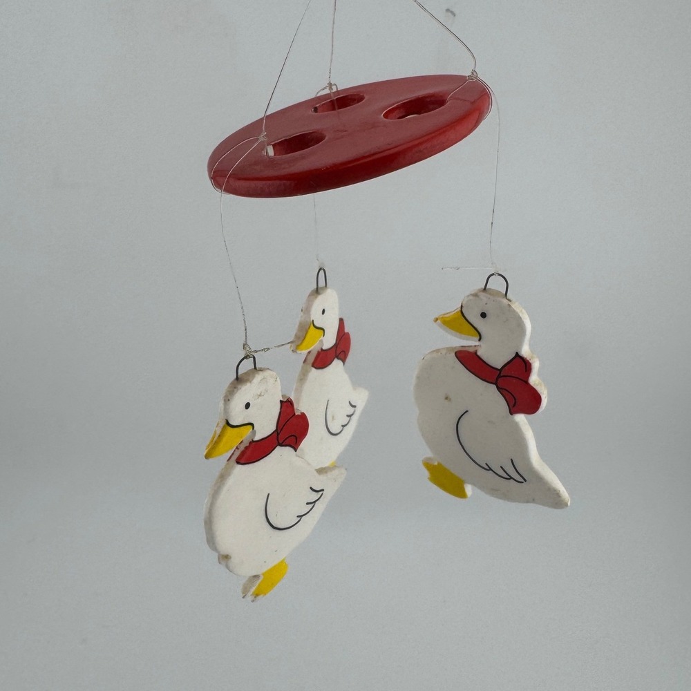 Vintage‎ Russ Berrie Porcelian Duck Mobile Hanging Decor Red Bows Taiwan 1850
